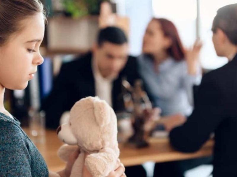 Tòa phân xử quyền nuôi con sau ly hôn tại huyện Sóc Sơn thành phố Hà Nội