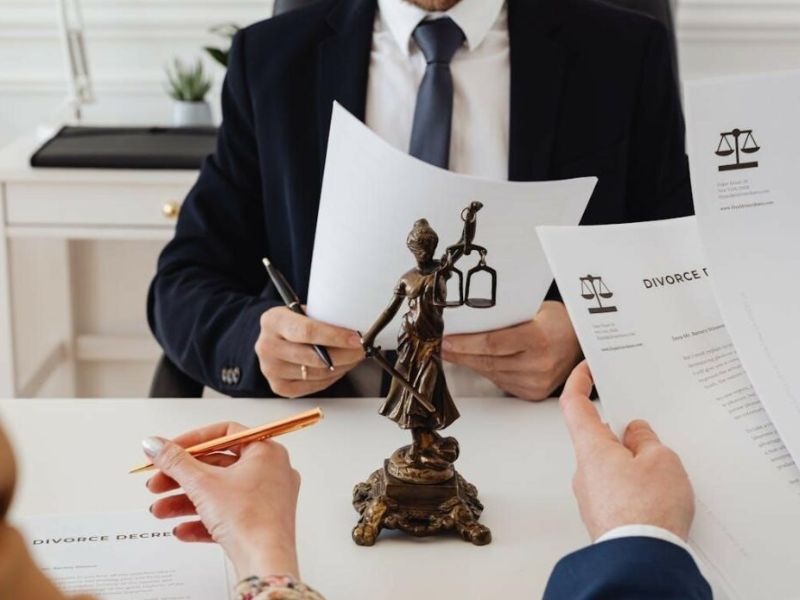 Cách luật sư soạn hồ sơ ly hôn đơn phương tại Quận 4 thành phố Hồ Chí Minh