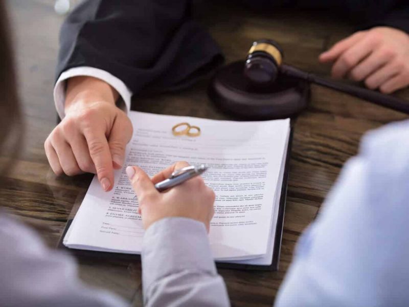Chi phí thuê luật sư hỗ trợ ly hôn đơn phương