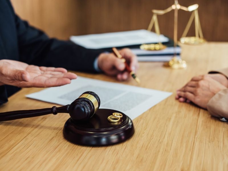 Thuê luật sư ly hôn đơn phương tại phường Giá Rai tỉnh Cà Mau 